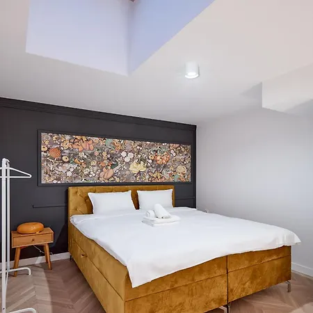 Nadolnik With Mezzanine By Bookinghost